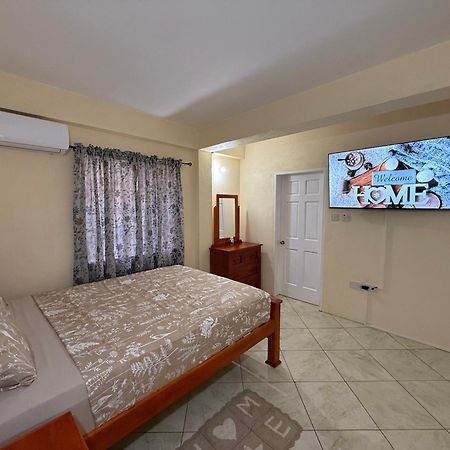 Castle Berry Apartments Kingstown Esterno foto