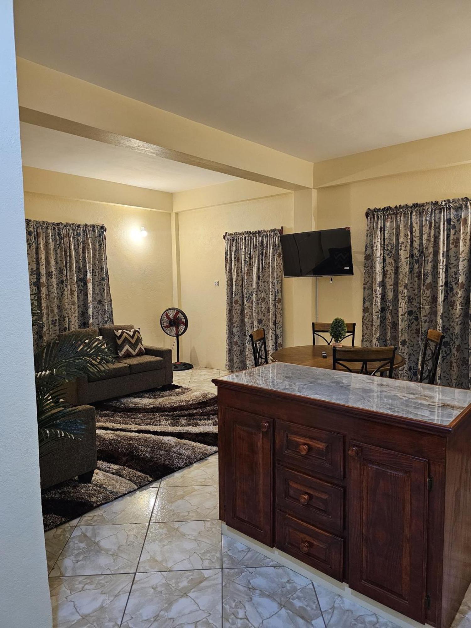 Castle Berry Apartments Kingstown Esterno foto